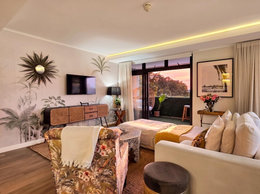 2 Bedroom Property for Sale in Sea Point Western Cape